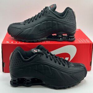 Women's Nike Shox R4 Black Lifestyle Sneakers AR3565-004 Size 6.5 NEW